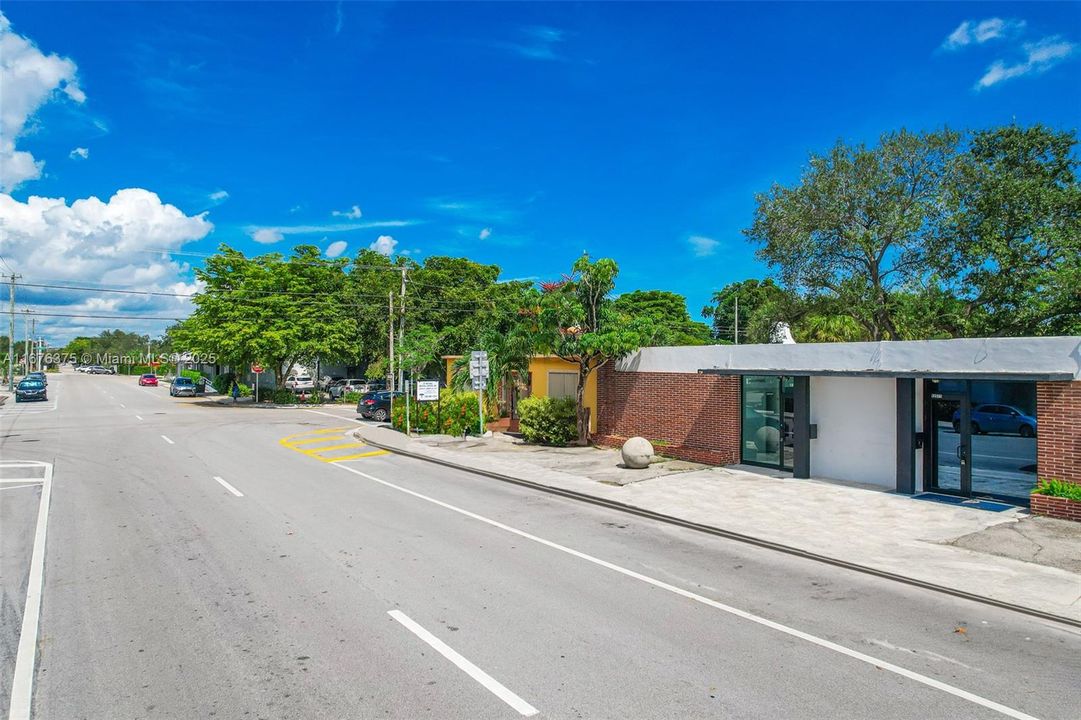 最近售出: $650,000 (0 贝兹, 0 浴室, 0 平方英尺)