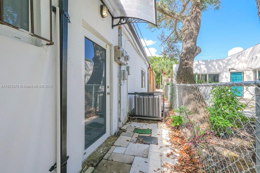 最近售出: $650,000 (0 贝兹, 0 浴室, 0 平方英尺)