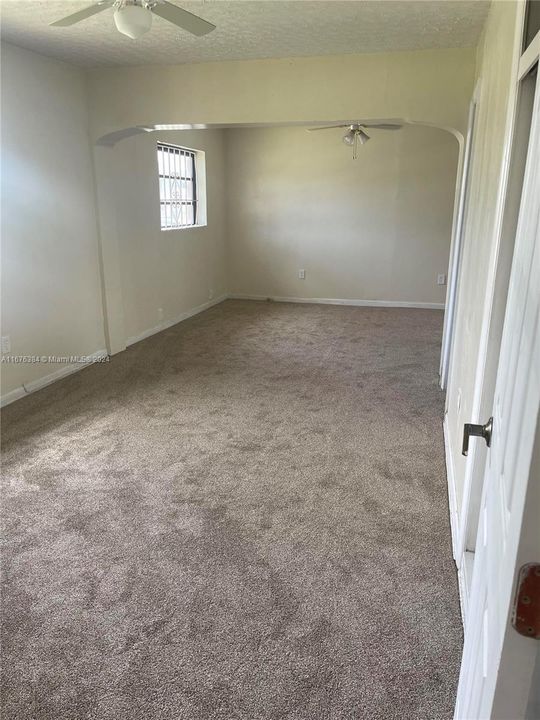 For Rent: $3,550 (3 beds, 2 baths, 1674 Square Feet)