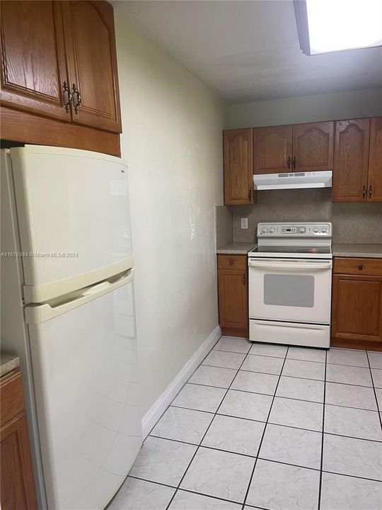 For Rent: $3,550 (3 beds, 2 baths, 1674 Square Feet)