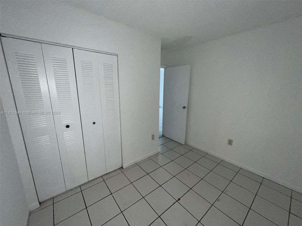 For Rent: $2,300 (3 beds, 2 baths, 1232 Square Feet)