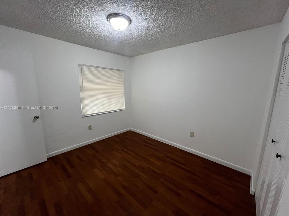 For Rent: $2,300 (3 beds, 2 baths, 1232 Square Feet)