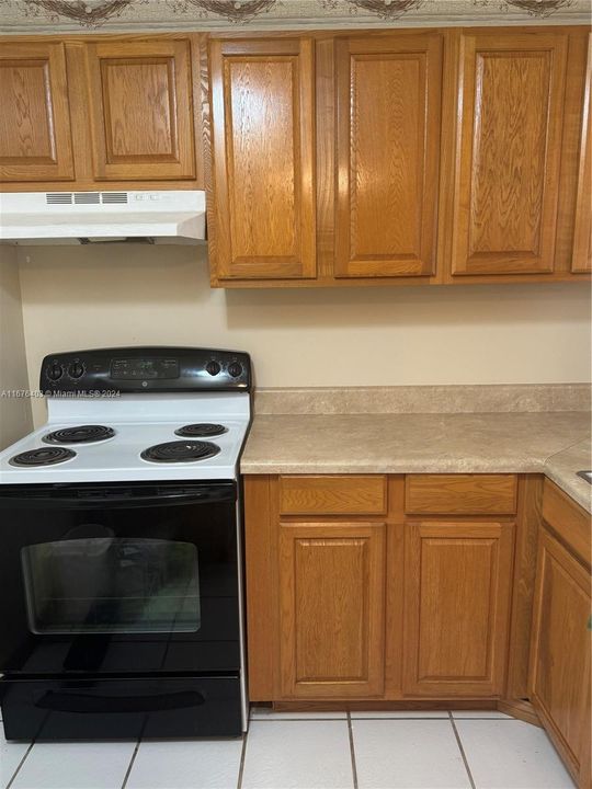 SOLID OAK CABINETS