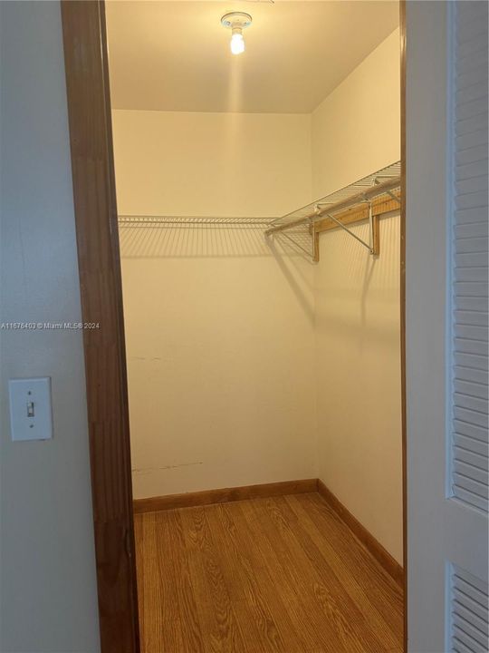 HUGE WALK IN CLOSET