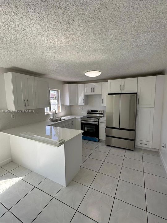 For Rent: $3,000 (4 beds, 2 baths, 1568 Square Feet)