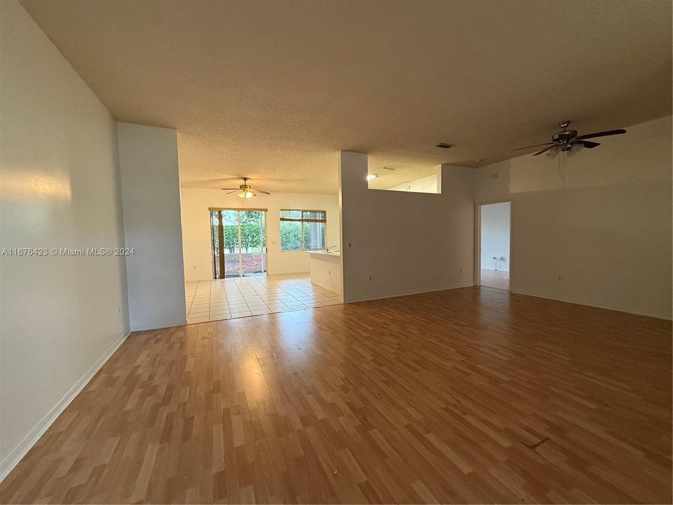 For Rent: $3,200 (3 beds, 2 baths, 1750 Square Feet)