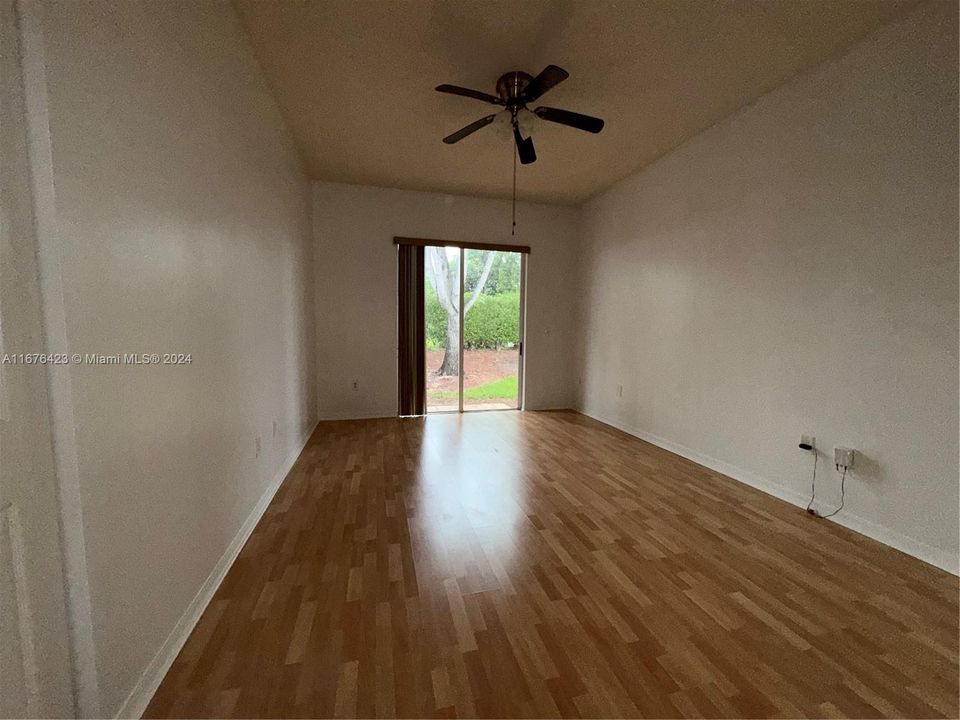 For Rent: $3,200 (3 beds, 2 baths, 1750 Square Feet)