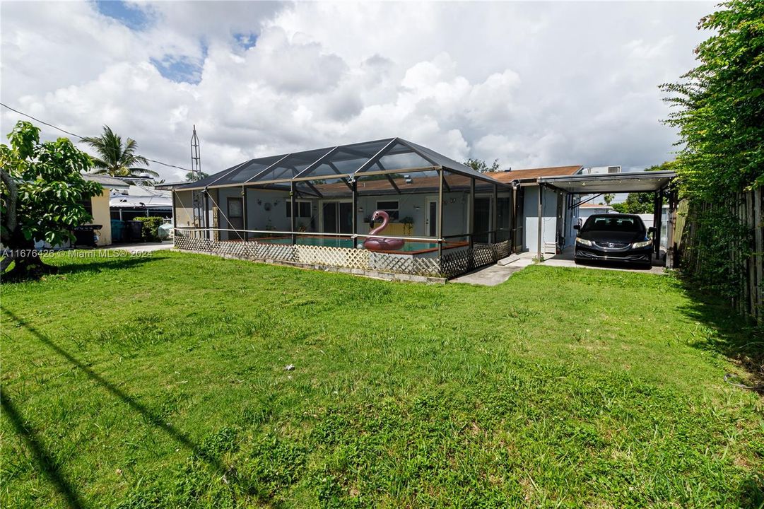 For Sale: $520,000 (4 beds, 2 baths, 1284 Square Feet)