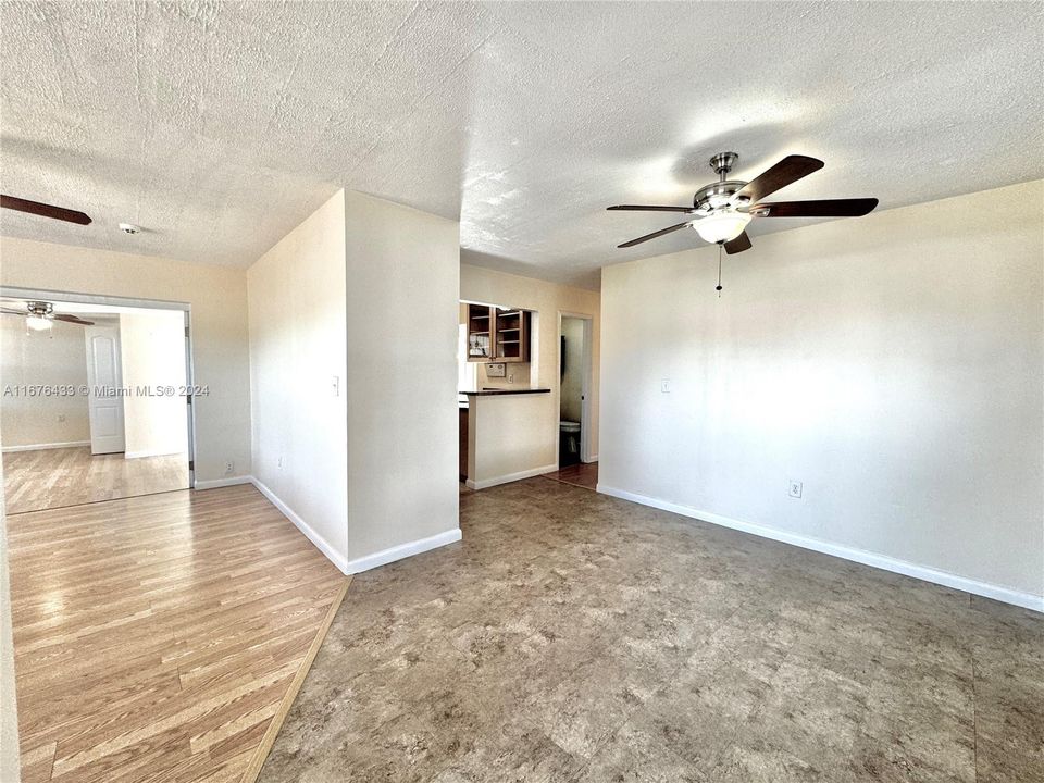 For Sale: $550,000 (3 beds, 1 baths, 1719 Square Feet)