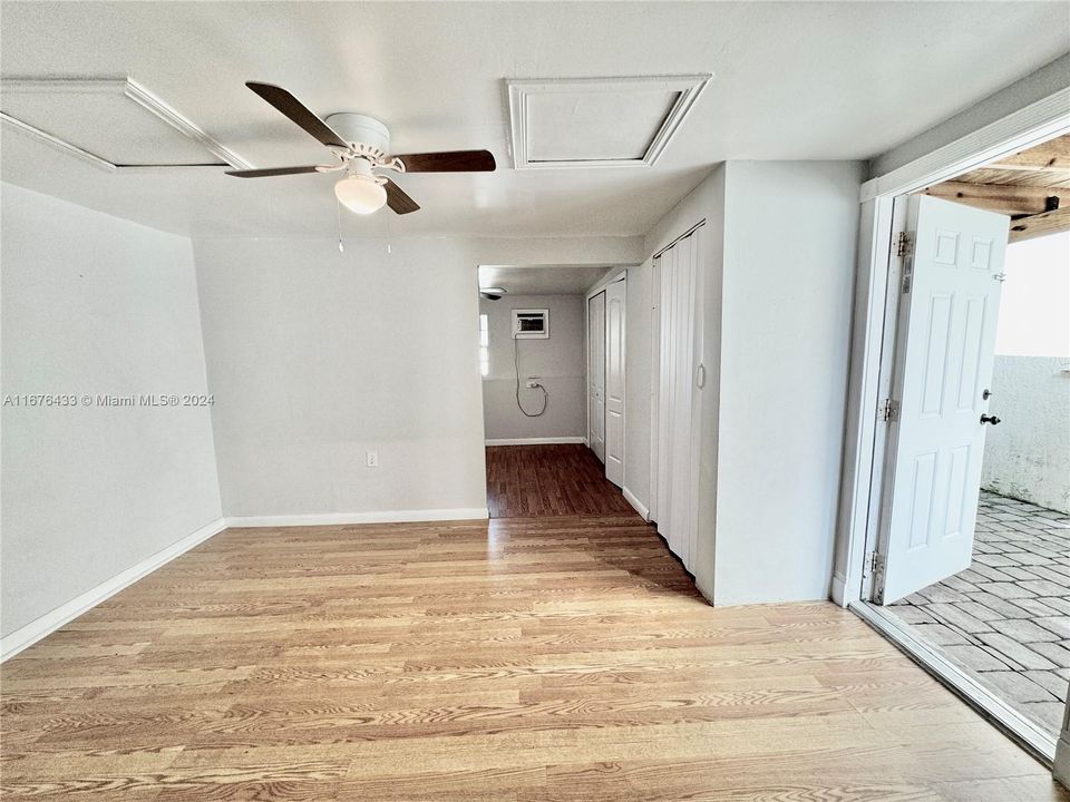 For Sale: $550,000 (3 beds, 1 baths, 1719 Square Feet)