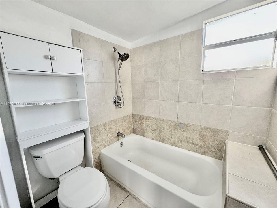 For Sale: $550,000 (3 beds, 1 baths, 1719 Square Feet)