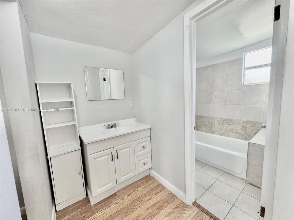 For Sale: $550,000 (3 beds, 1 baths, 1719 Square Feet)