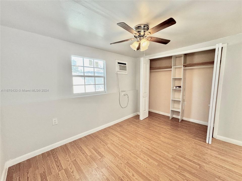 For Sale: $550,000 (3 beds, 1 baths, 1719 Square Feet)