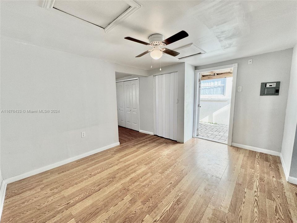 For Sale: $550,000 (3 beds, 1 baths, 1719 Square Feet)