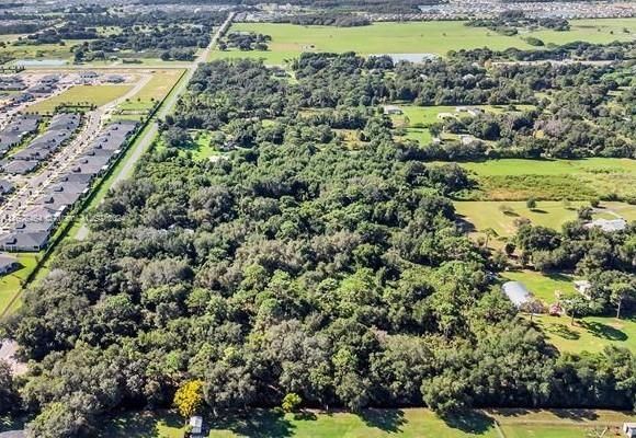 На продажу: $470,000 (4.49 acres)