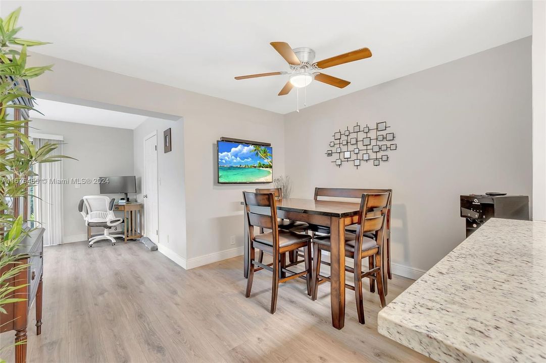 For Sale: $460,000 (3 beds, 2 baths, 1384 Square Feet)