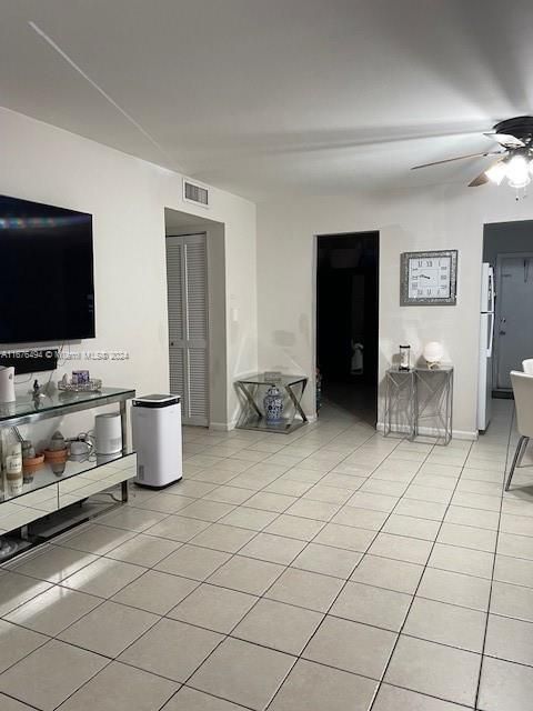 For Sale: $449,000 (2 beds, 2 baths, 1063 Square Feet)