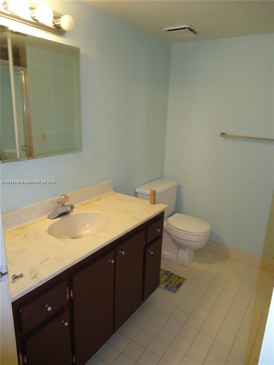 For Sale: $265,000 (2 beds, 1 baths, 1468 Square Feet)