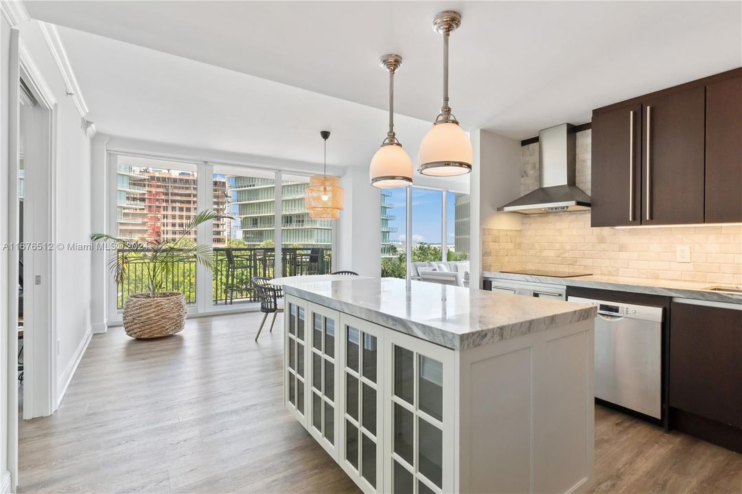 For Sale: $1,593,000 (2 beds, 2 baths, 1530 Square Feet)