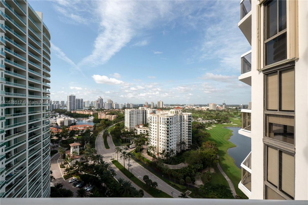 For Sale: $1,195,000 (3 beds, 2 baths, 2470 Square Feet)