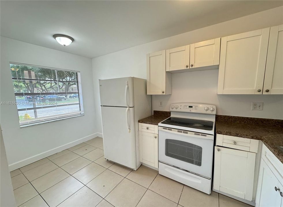 For Rent: $1,600 (2 beds, 1 baths, 720 Square Feet)