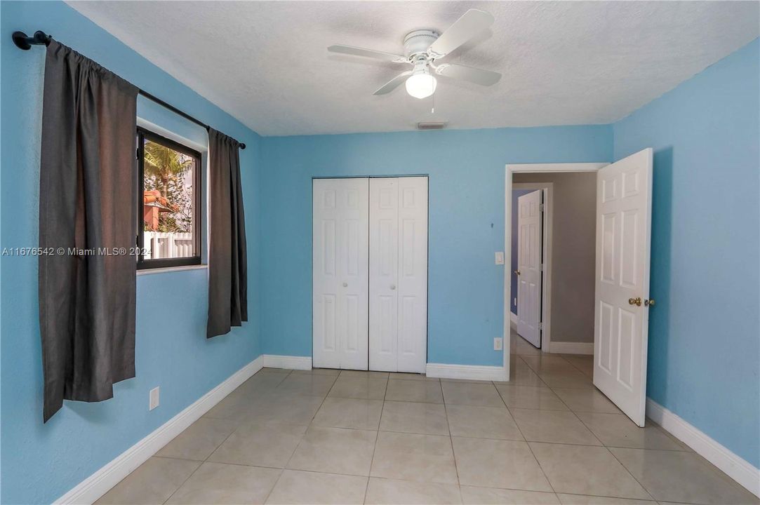 For Rent: $3,300 (3 beds, 2 baths, 1180 Square Feet)