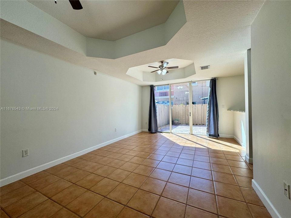 For Rent: $3,000 (2 beds, 2 baths, 1150 Square Feet)