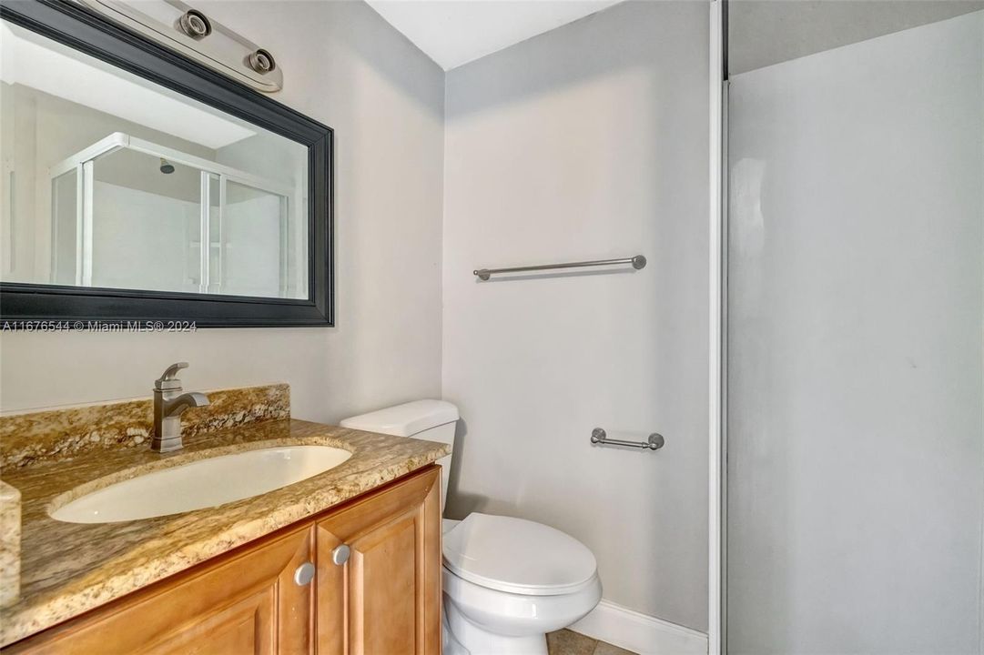 For Sale: $329,900 (3 beds, 2 baths, 1221 Square Feet)