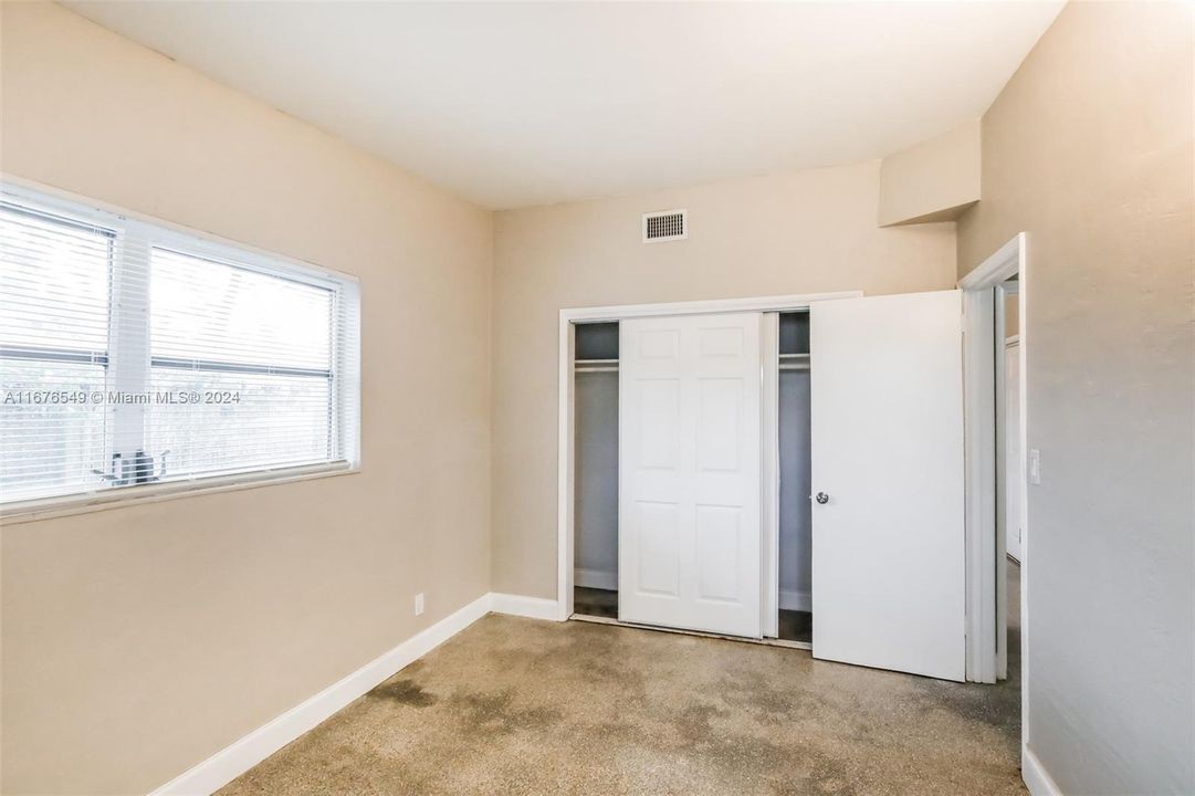 For Rent: $2,785 (3 beds, 2 baths, 1220 Square Feet)