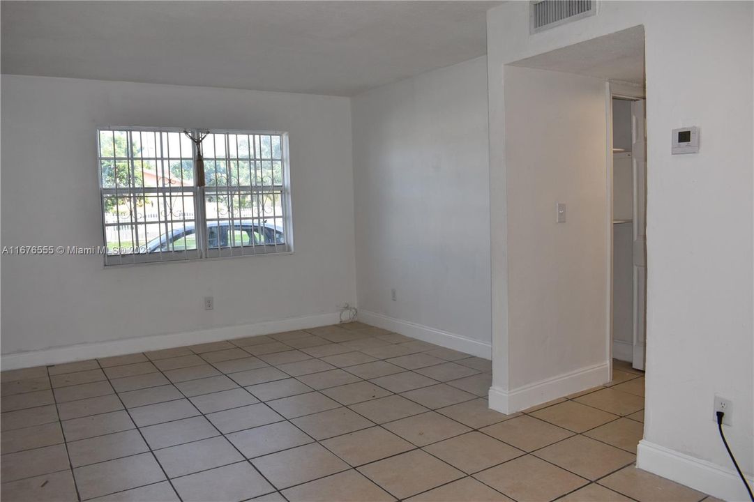 For Rent: $1,500 (1 beds, 1 baths, 2911 Square Feet)