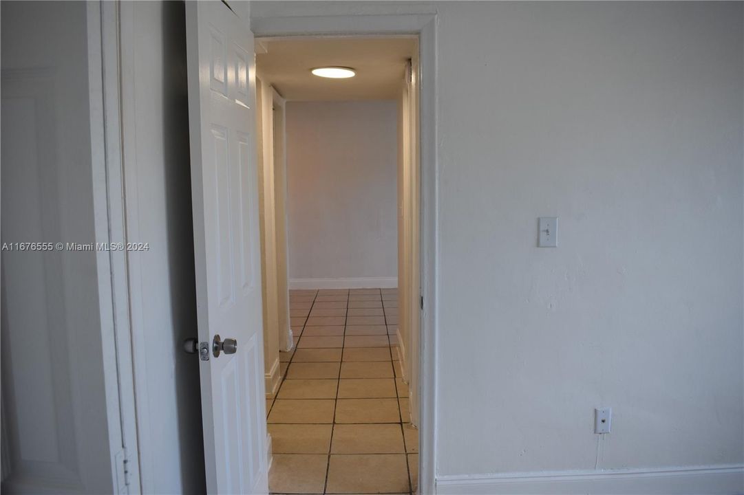 For Rent: $1,500 (1 beds, 1 baths, 2911 Square Feet)