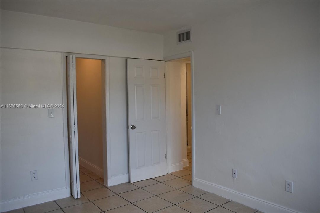 For Rent: $1,500 (1 beds, 1 baths, 2911 Square Feet)