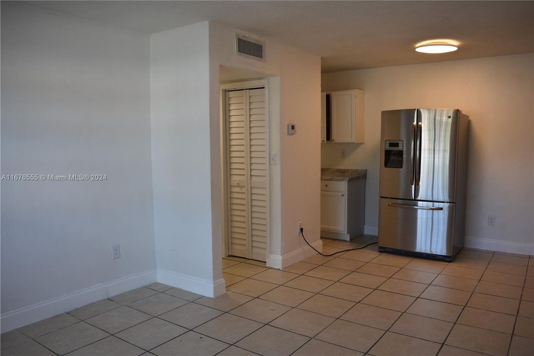 For Rent: $1,500 (1 beds, 1 baths, 2911 Square Feet)