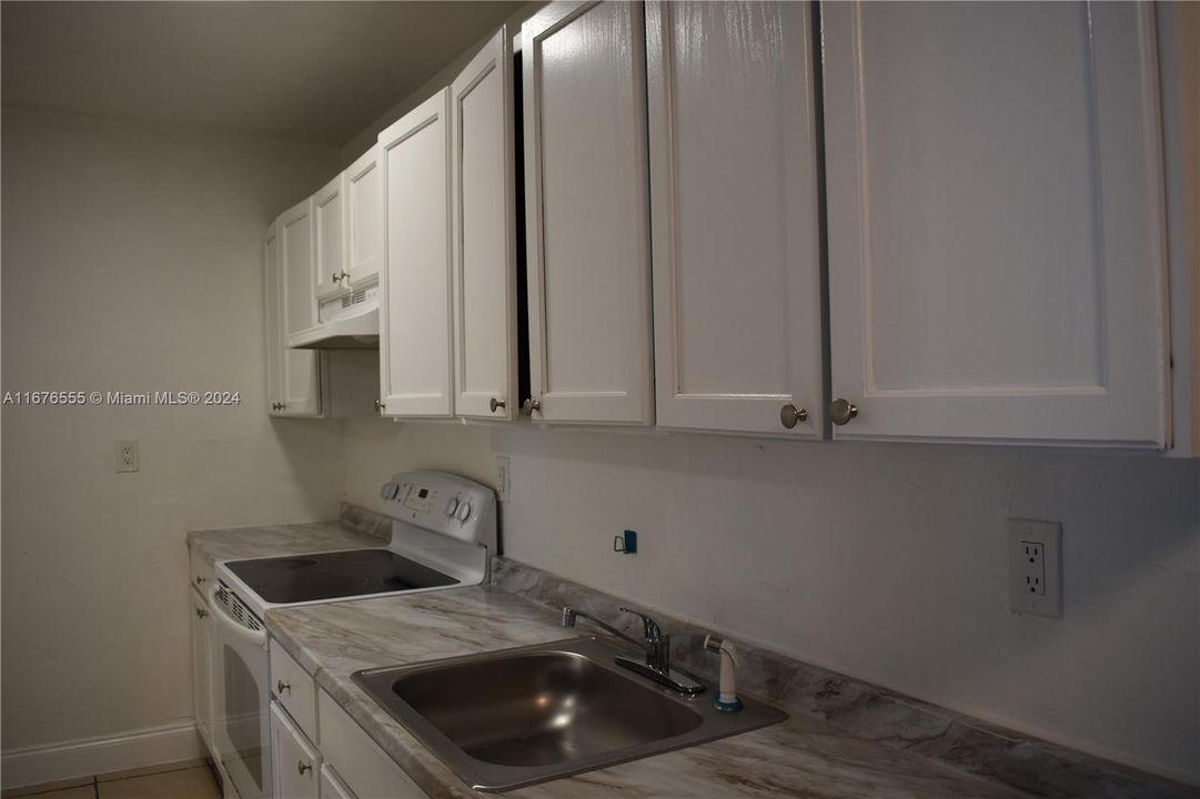 For Rent: $1,500 (1 beds, 1 baths, 2911 Square Feet)