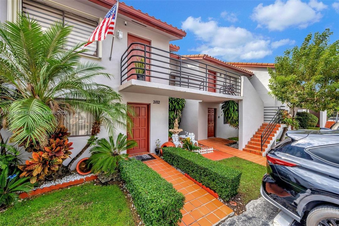 En Venta: $279,900 (2 camas, 2 baños, 970 Pies cuadrados)