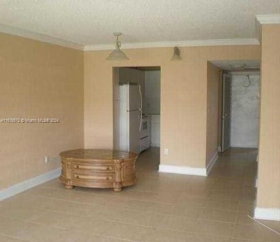 For Rent: $1,750 (1 beds, 1 baths, 780 Square Feet)