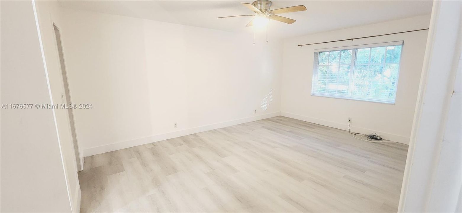 For Sale: $380,000 (2 beds, 2 baths, 1200 Square Feet)