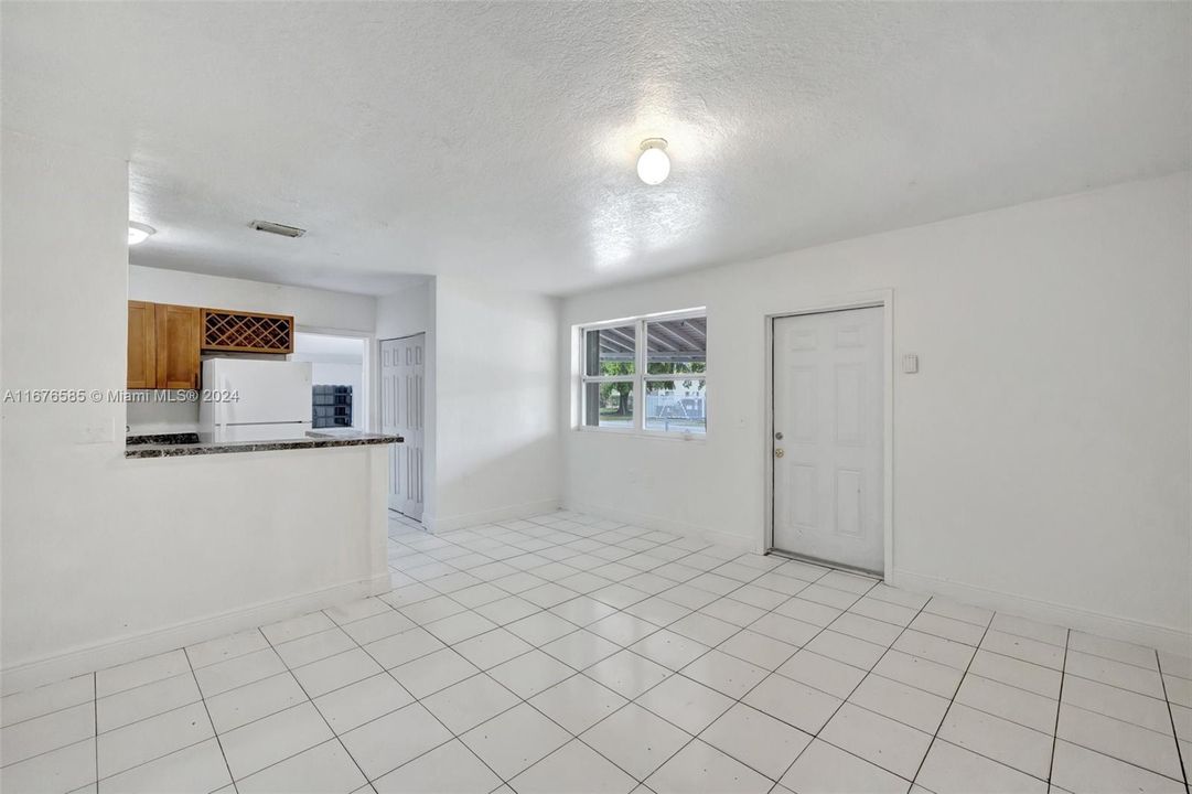 For Sale: $429,900 (3 beds, 2 baths, 1490 Square Feet)