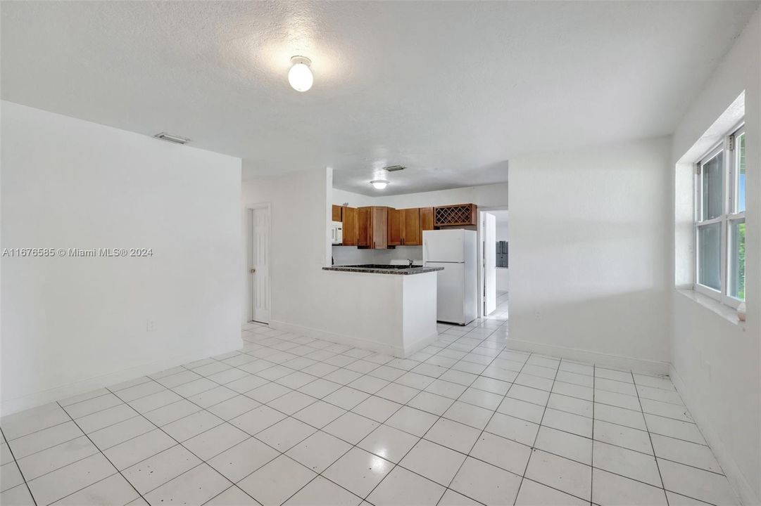 For Sale: $429,900 (3 beds, 2 baths, 1490 Square Feet)