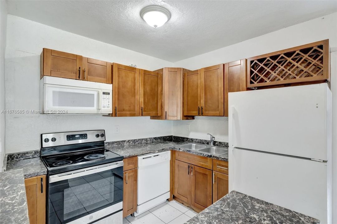 For Sale: $429,900 (3 beds, 2 baths, 1490 Square Feet)