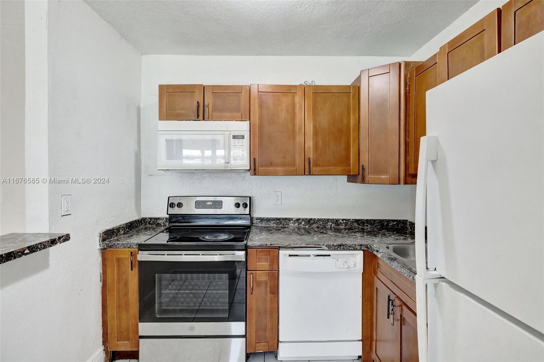 For Sale: $429,900 (3 beds, 2 baths, 1490 Square Feet)