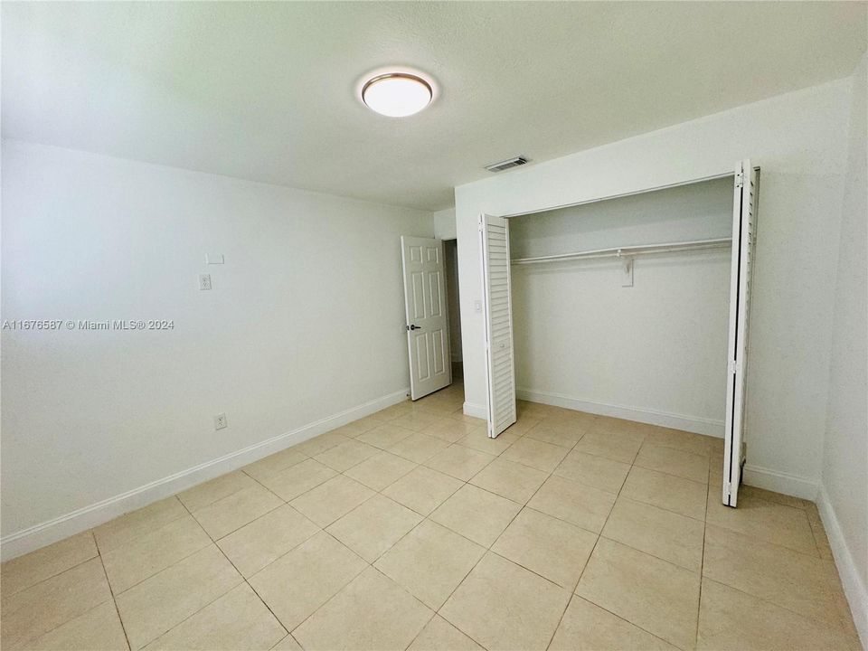 For Rent: $4,650 (3 beds, 2 baths, 1944 Square Feet)