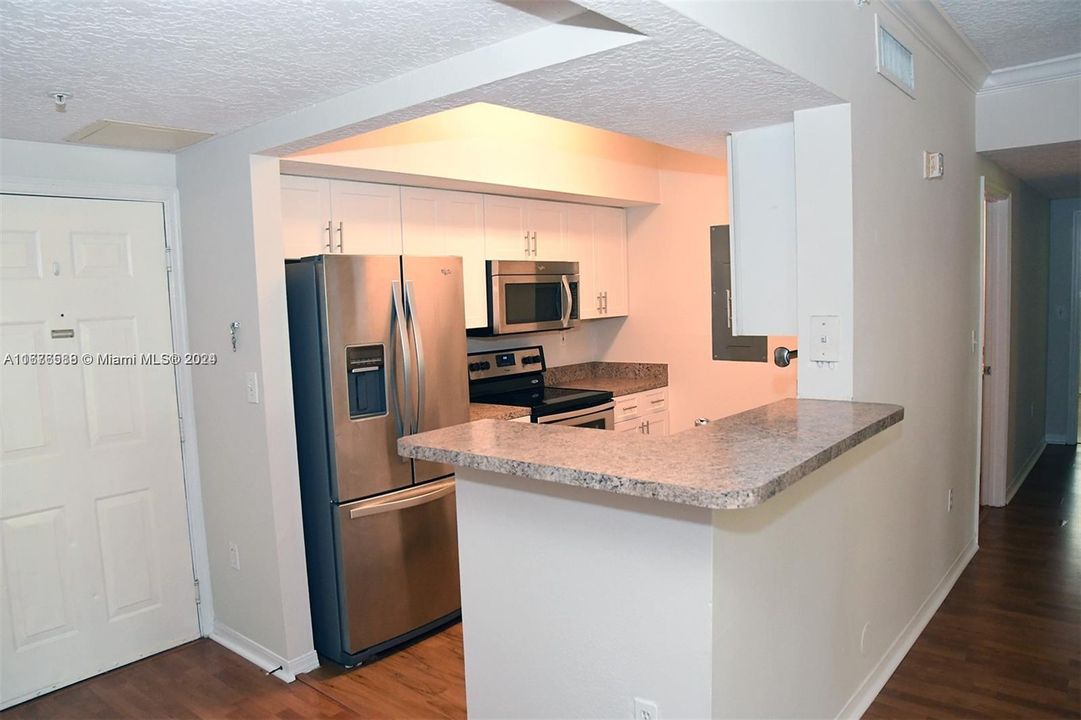 For Rent: $2,900 (3 beds, 2 baths, 1330 Square Feet)