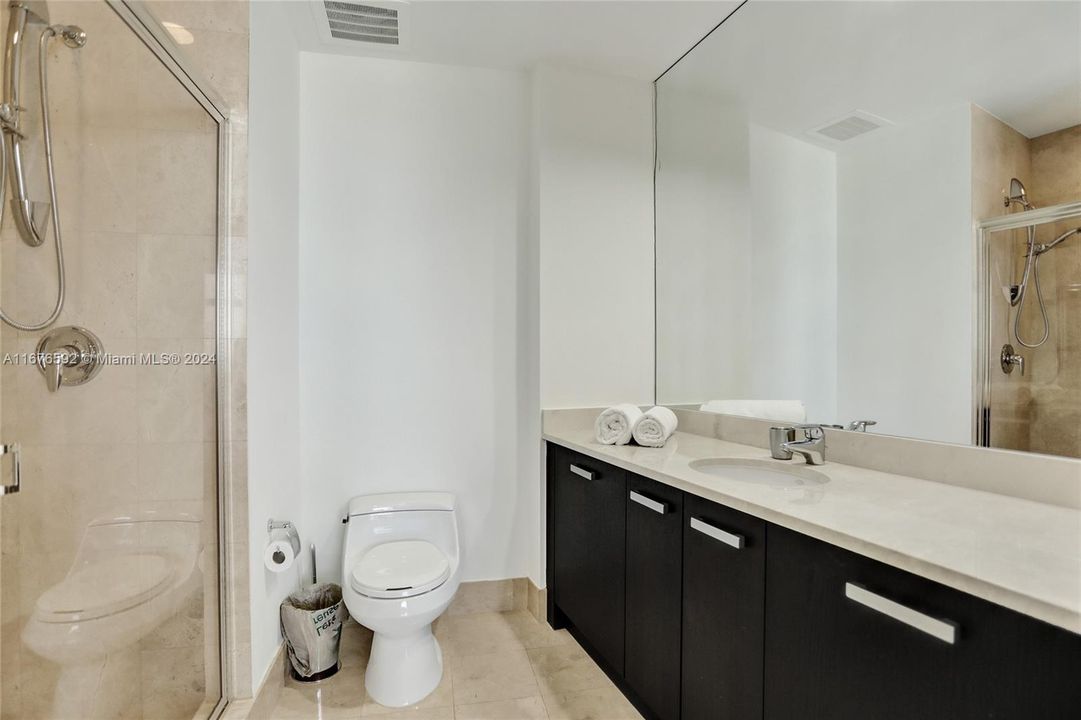 For Sale: $1,590,000 (2 beds, 2 baths, 1389 Square Feet)