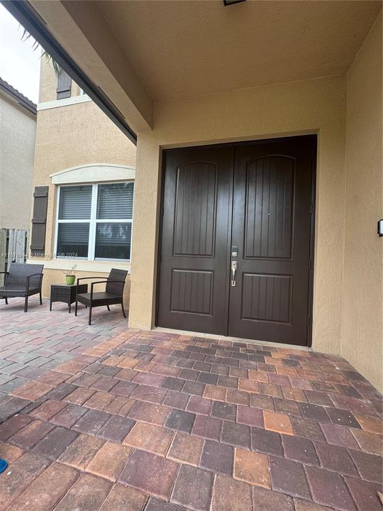 For Rent: $4,500 (4 beds, 3 baths, 2534 Square Feet)