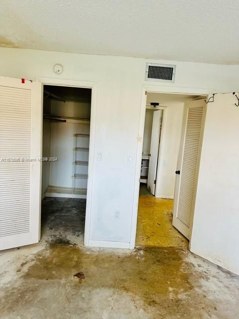 For Sale: $70,000 (1 beds, 1 baths, 640 Square Feet)