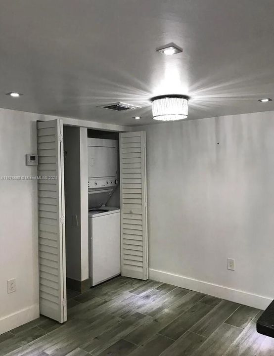 For Rent: $1,900 (1 beds, 1 baths, 679 Square Feet)