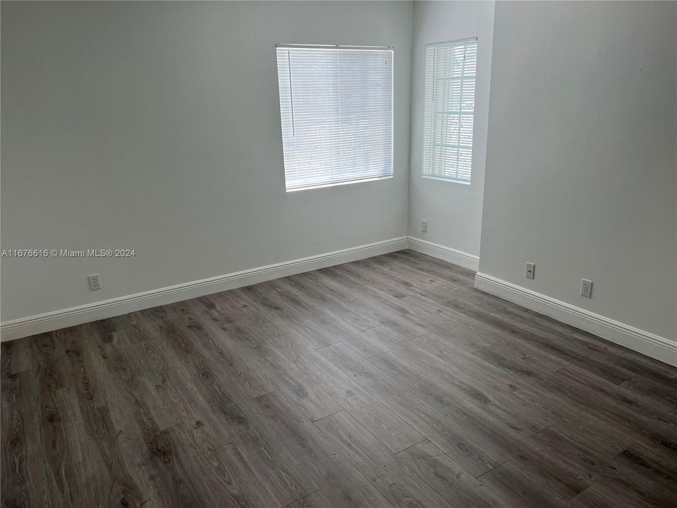 For Rent: $2,900 (2 beds, 2 baths, 1261 Square Feet)