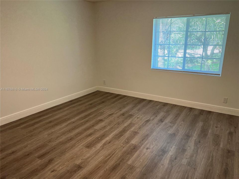 For Rent: $2,900 (2 beds, 2 baths, 1261 Square Feet)