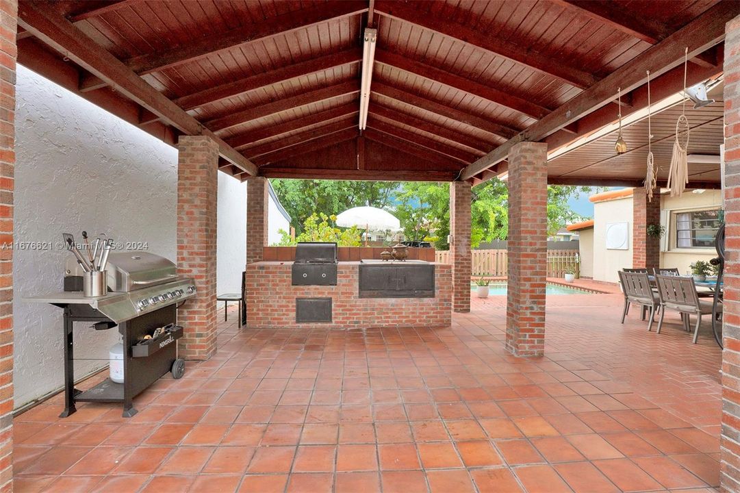 En Venta: $639,000 (3 camas, 2 baños, 0 Pies cuadrados)